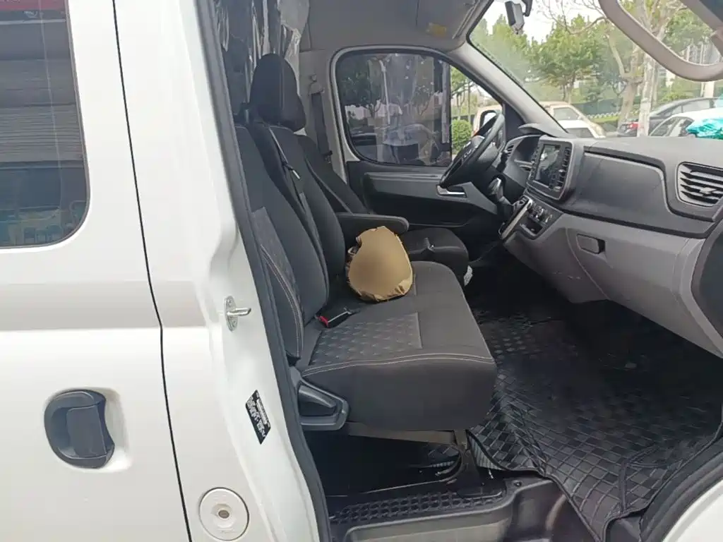 Фото 25 - Maxus Xintu V80