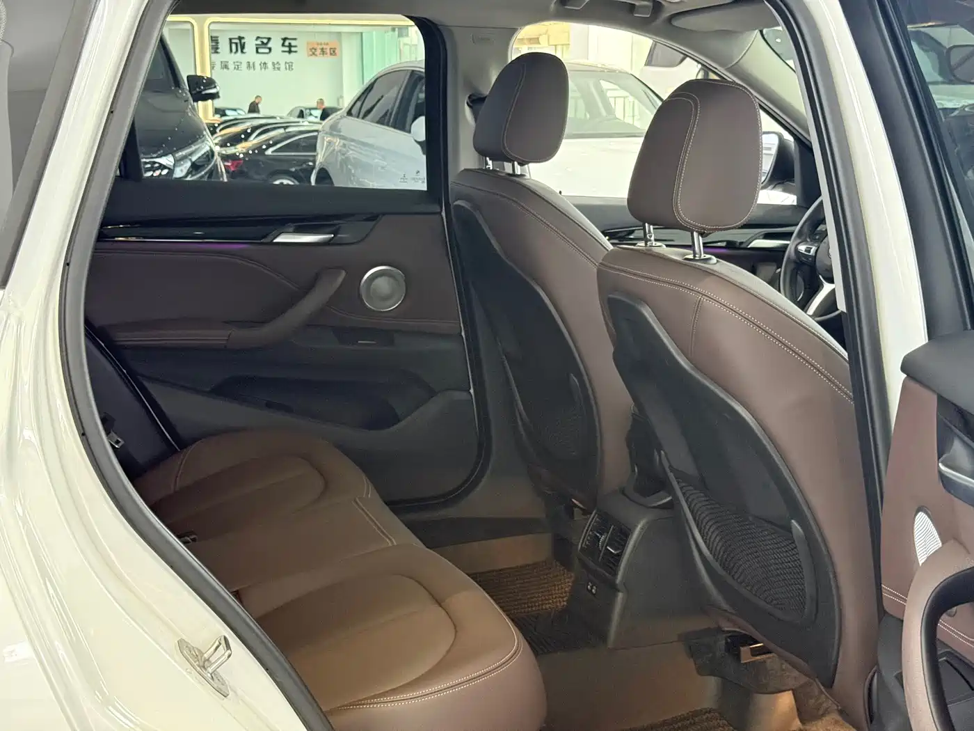 BMW X1 2022 sDrive25Li Leading фото 13