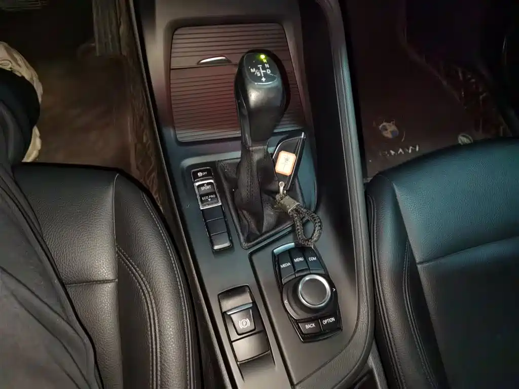 BMW X1 2019 sDrive20Li Leading Model фото 6