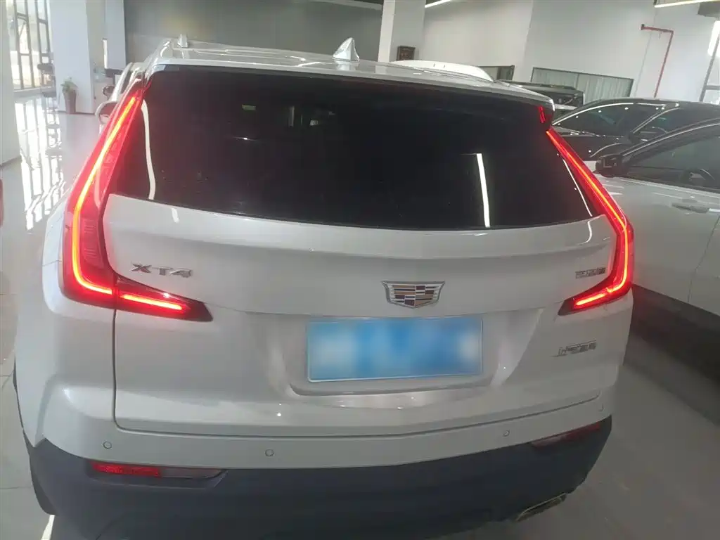 Cadillac XT4 2021 28T FWD Technology Edition фото 6
