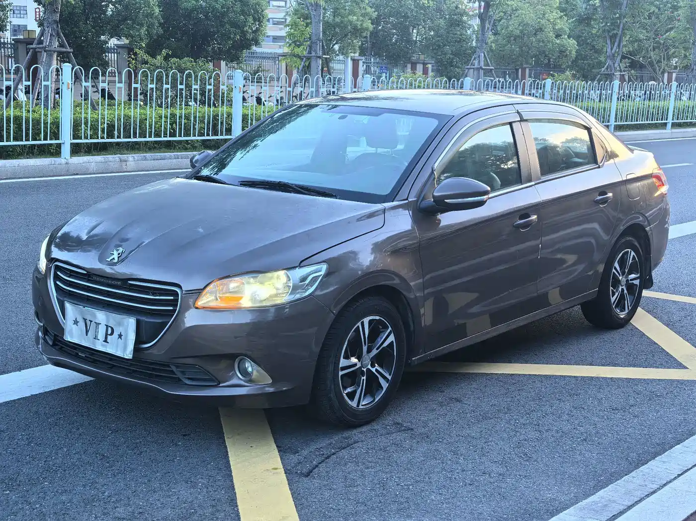 Peugeot 301 2014 2014 1.6L Automatic Comfort Edition