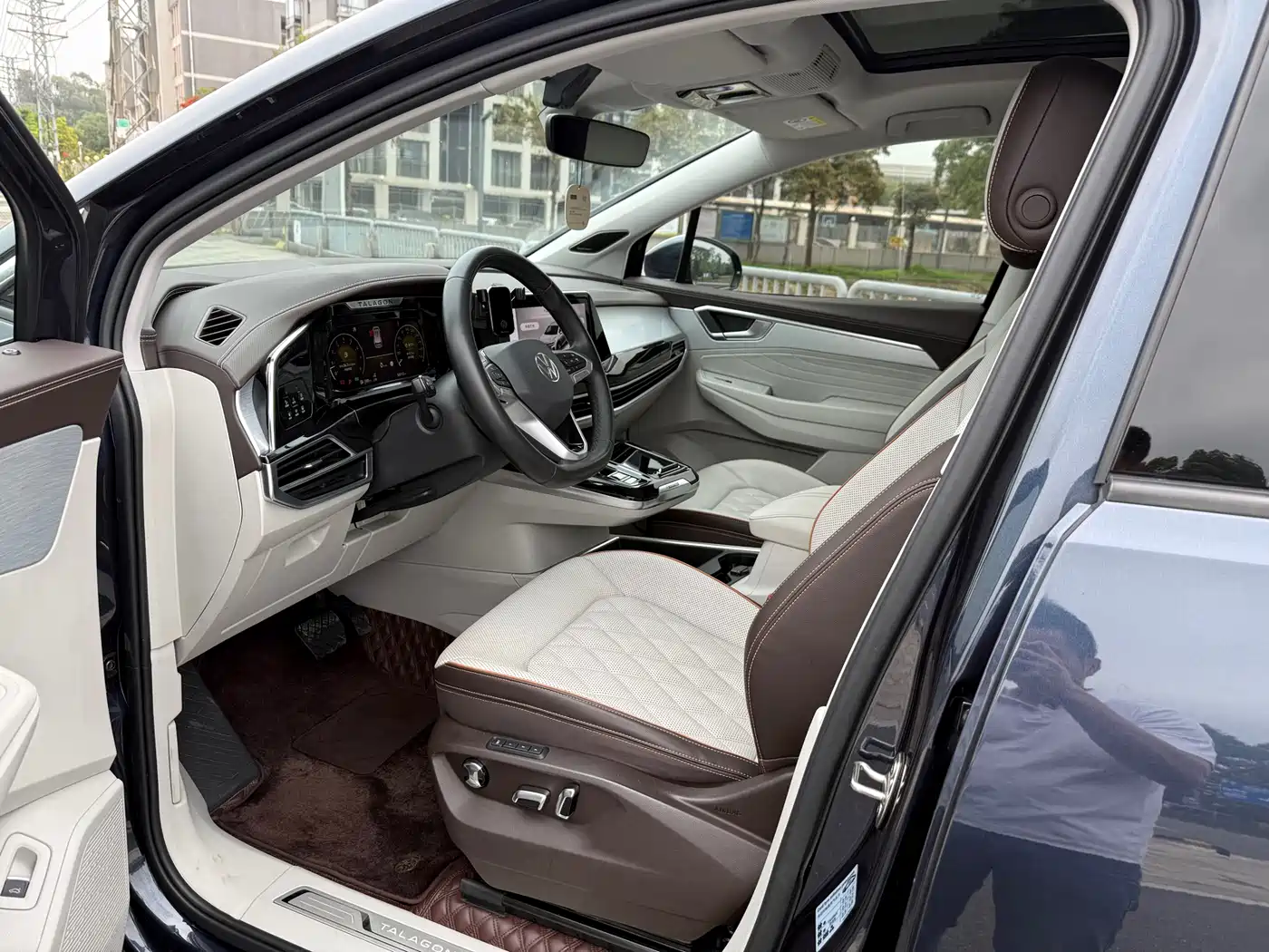 Volkswagen Talagon 2023 Facelift 530TSI 4WD Flagship Victory Pro Edition 6-Seater фото 10
