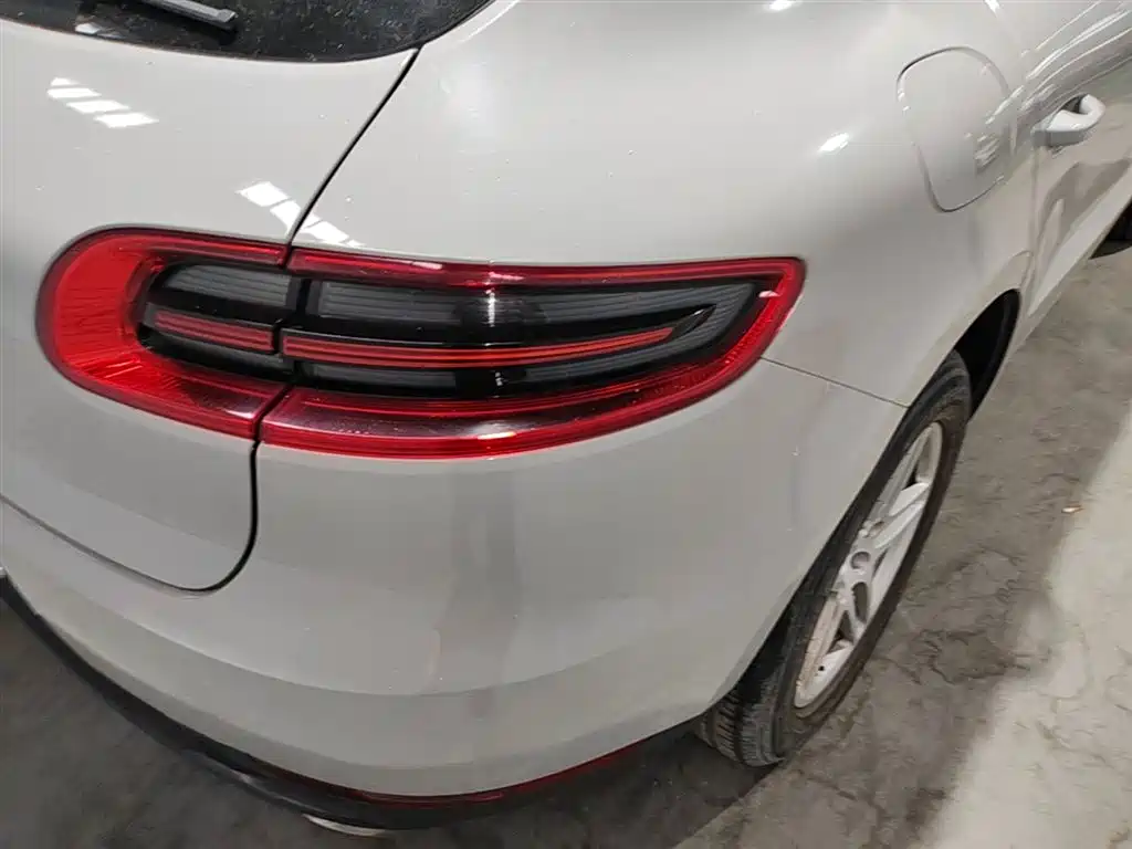 Porsche Macan 2016 Macan 2.0T фото 8
