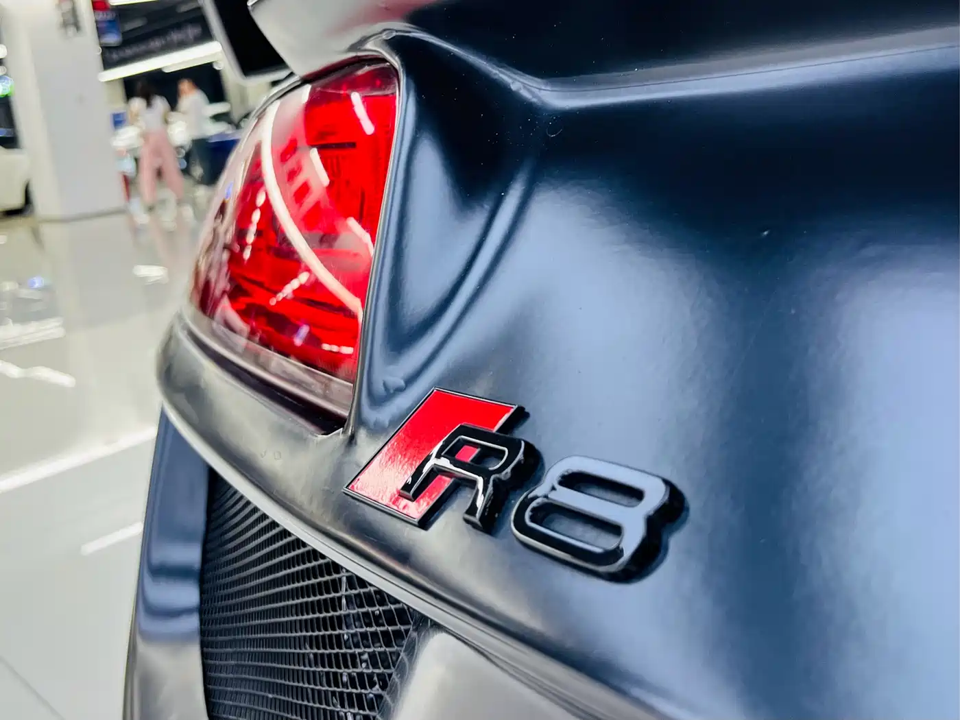 Audi R8 2012 5.2 FSI quattro Limited Edition фото 16