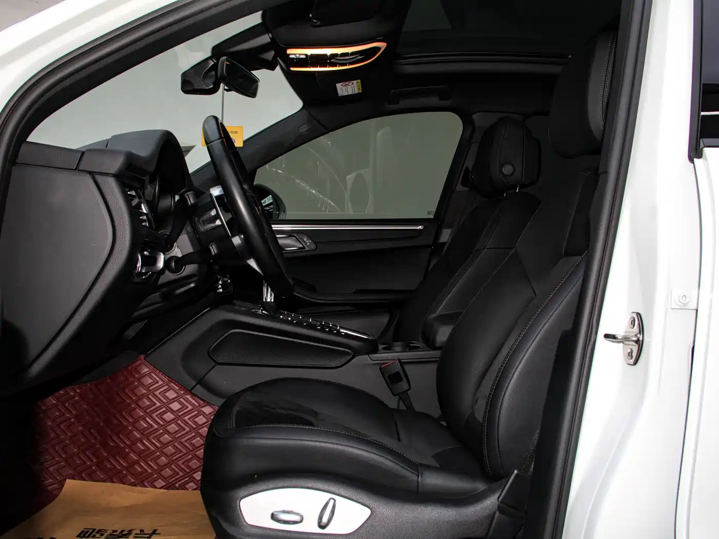 Porsche Macan 2021 Macan 2.0T фото 31