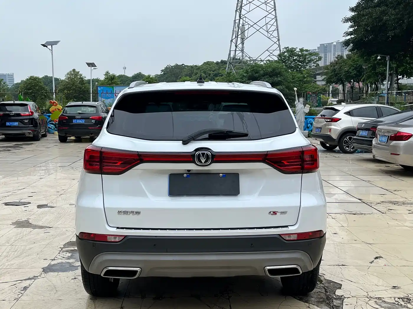 CHANGAN CS75