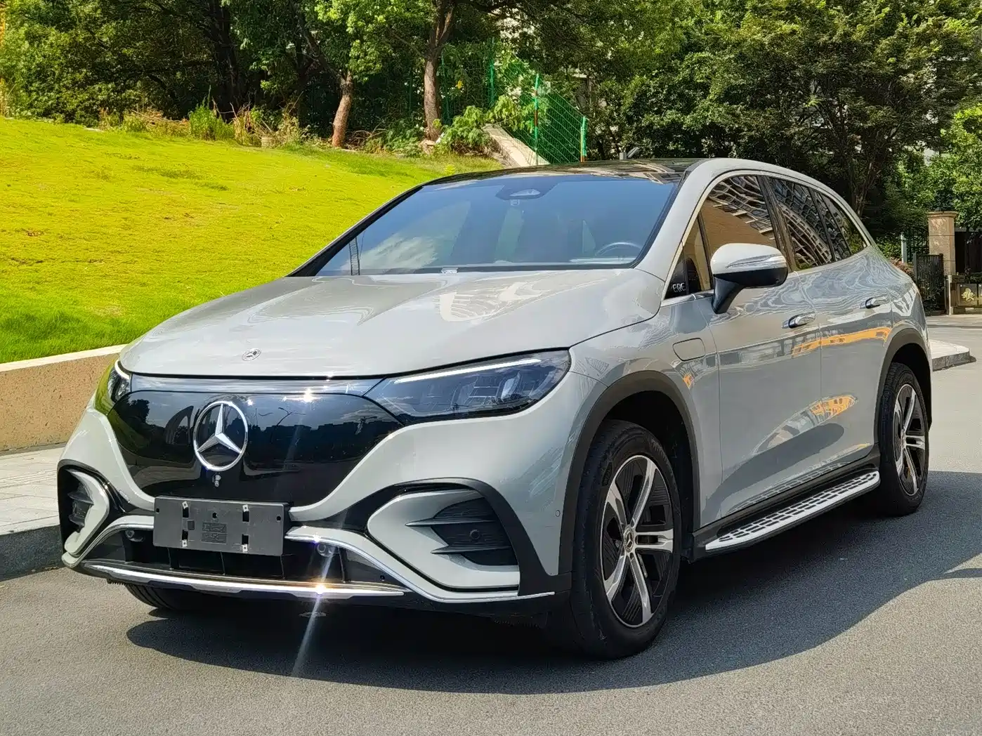 Mercedes-Benz EQE SUV 2023