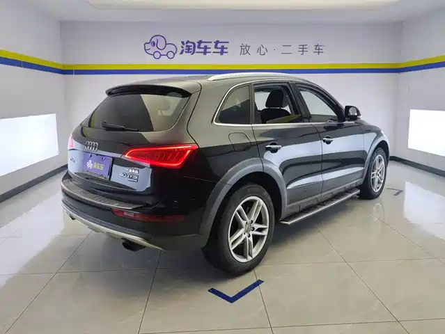 Audi Q5 2018 Collector's Edition 40 TFSI Technology — фото 3