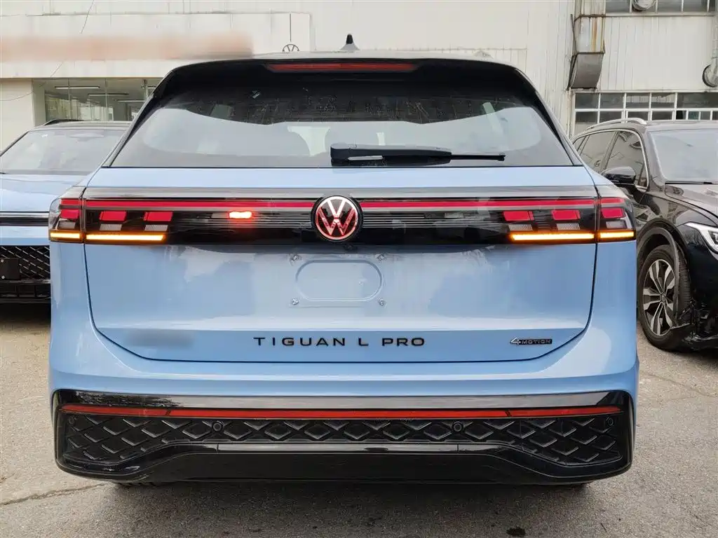 Volkswagen Tiguan L 2024 PRO 380TSI 4WD R-Line Premium Edition фото 6