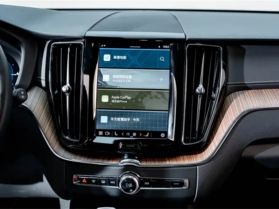 VOLVO XC60 PLUG IN HYBRID