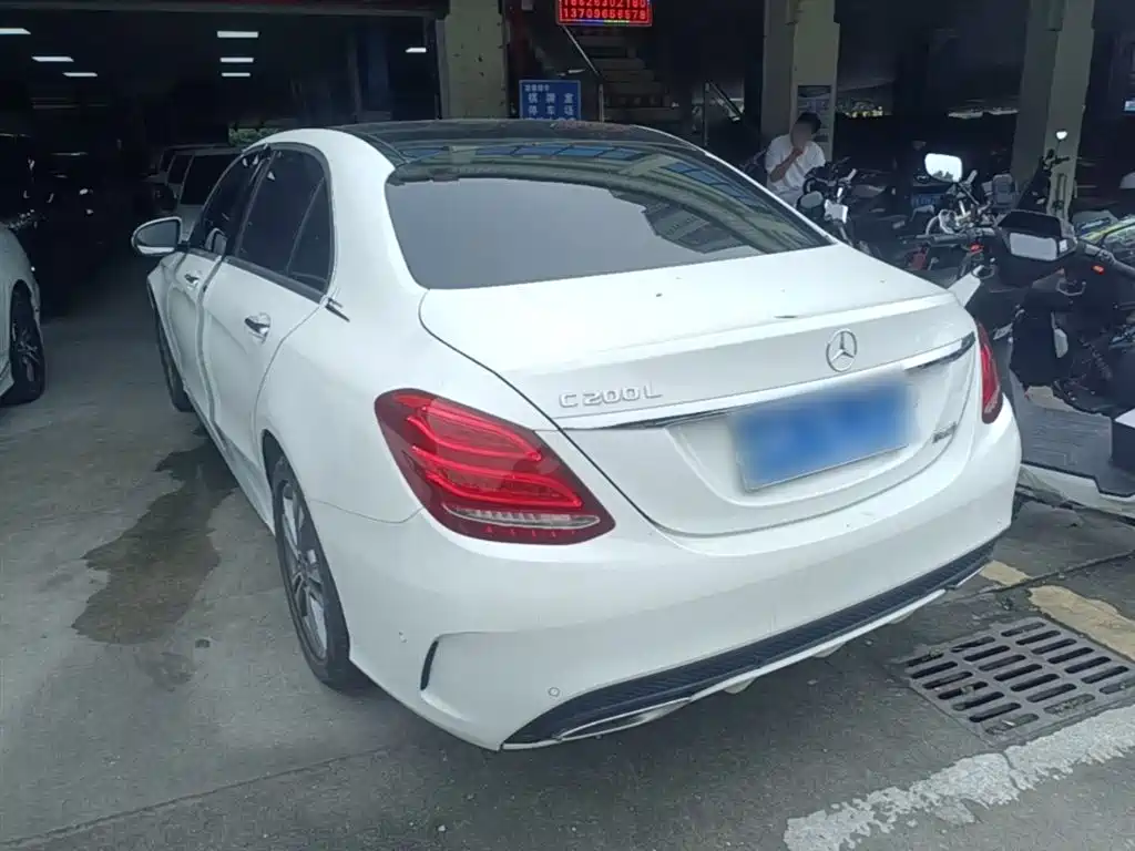 Mercedes-Benz C-Class 2017 Facelift C 200 L Sport Edition фото 5