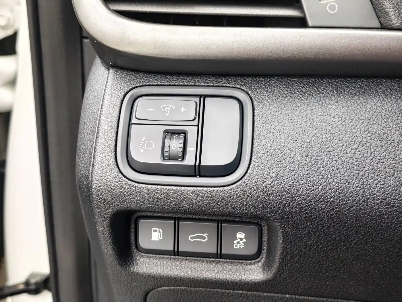 Kia K5 2016 2.0L Automatic GLS фото 25