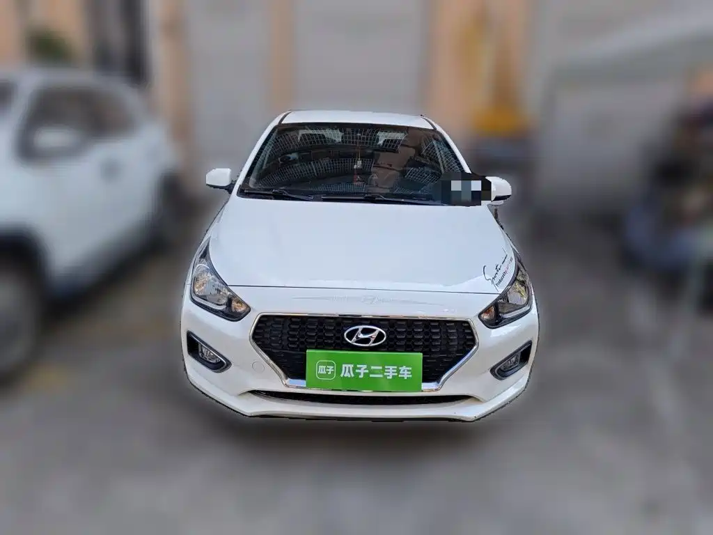 Hyundai Verna 2019 2017 1.4L Manual Colorful Connected Edition China VI
