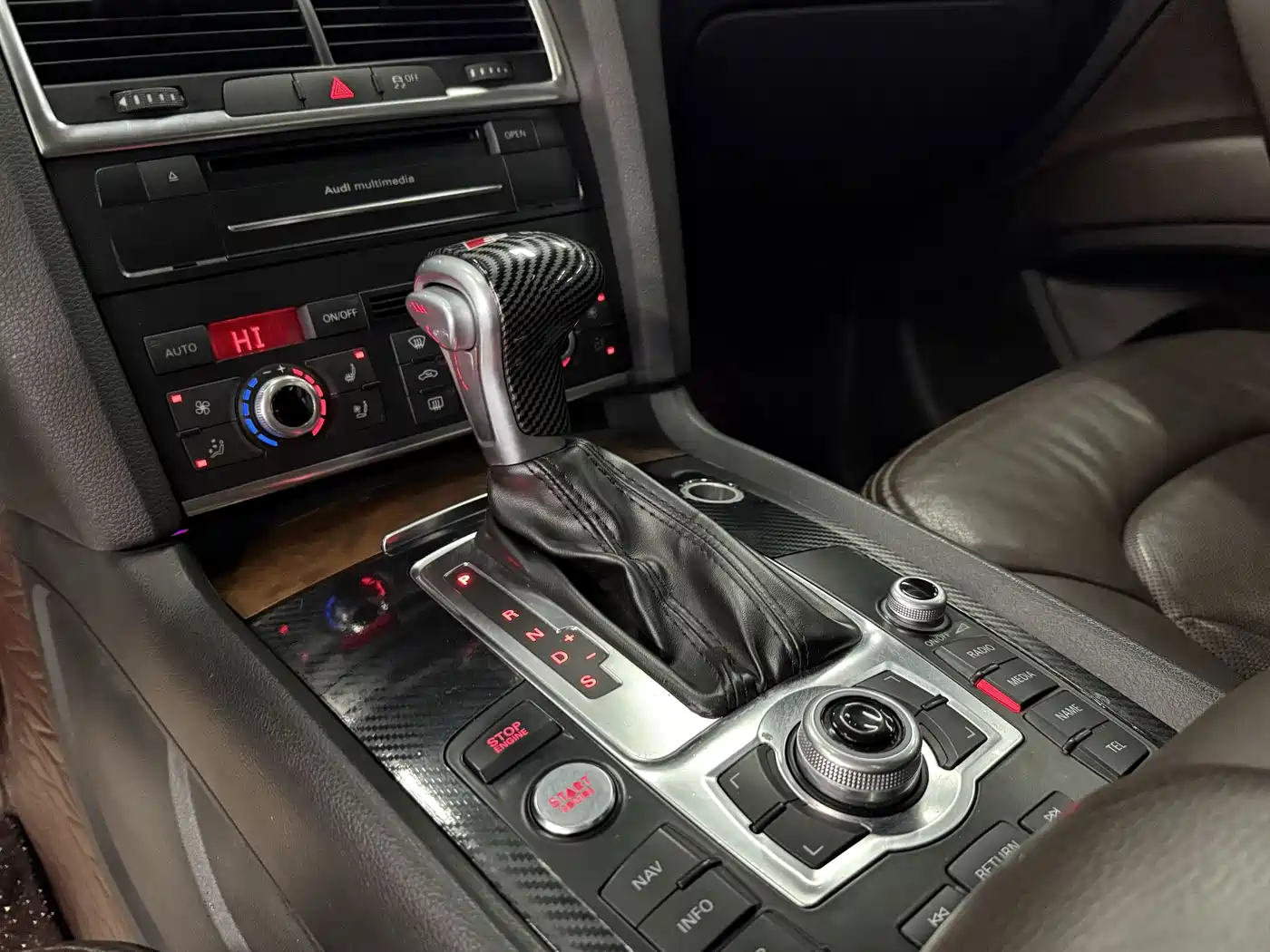Audi Q7 2011 3.0 TFSI Technology (200kW) фото 15