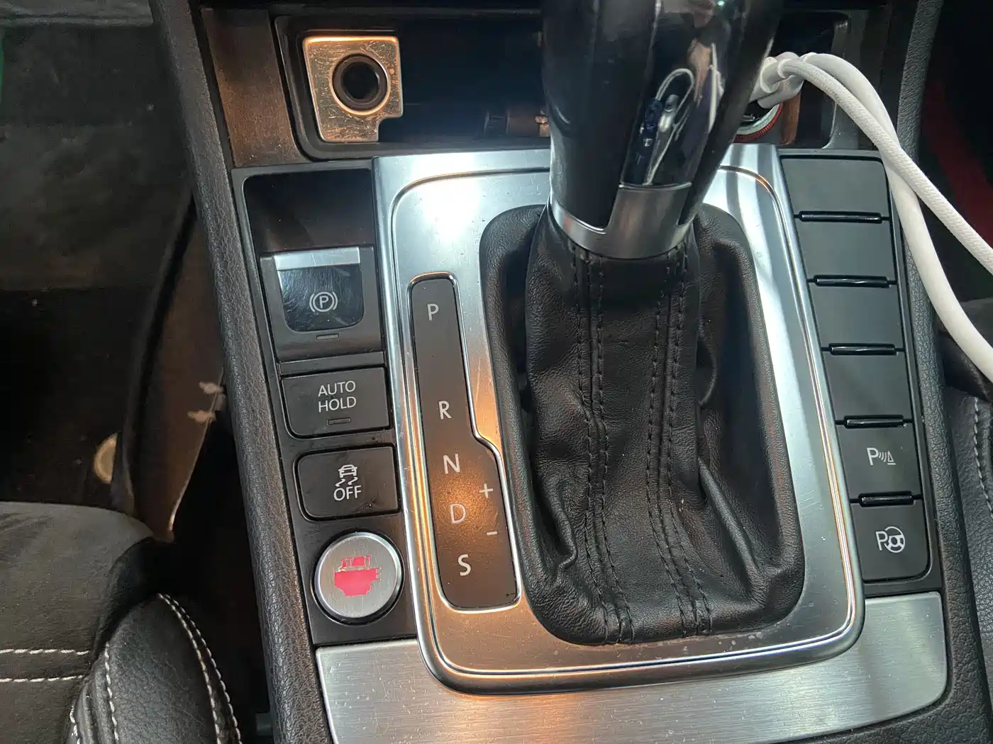 Volkswagen FAW-Volkswagen CC 2012 Model 2.0TSI Luxury фото 12