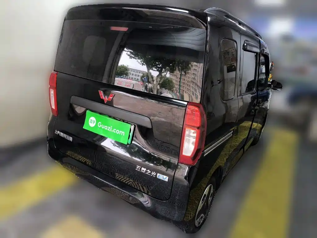 Wuling Motors Wuling Zhiguang NEV 2025 2025 Model 305km Base Version