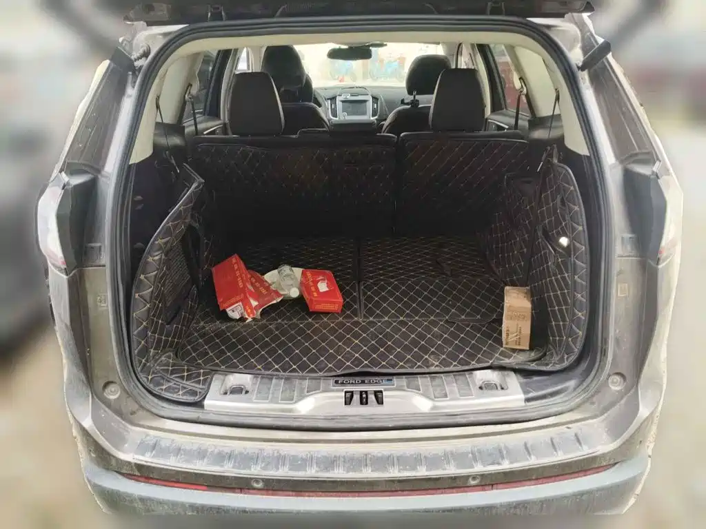 Photo 5 - Ford Edge