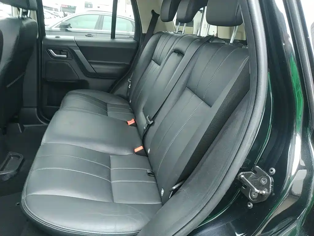 Land Rover Freelander 2 2014 2014 2.0T Si4 SE Gasoline Edition