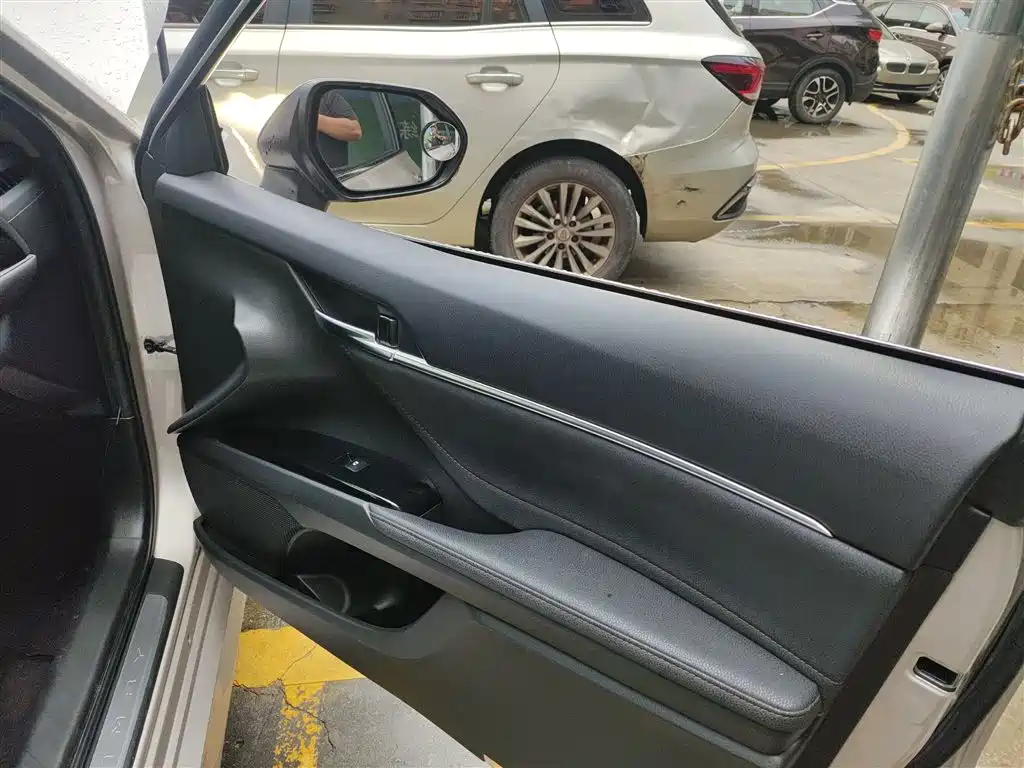 Toyota Camry 2019 2.5G Luxury Edition China VI фото 26