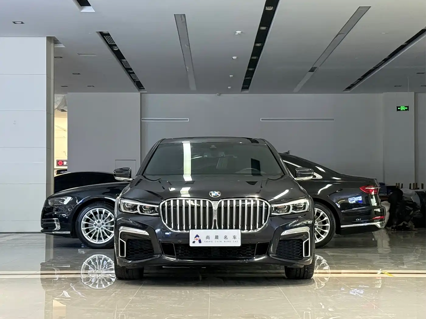 BMW 7 Series 2021 Model 740Li Leading M Sport Package фото 16