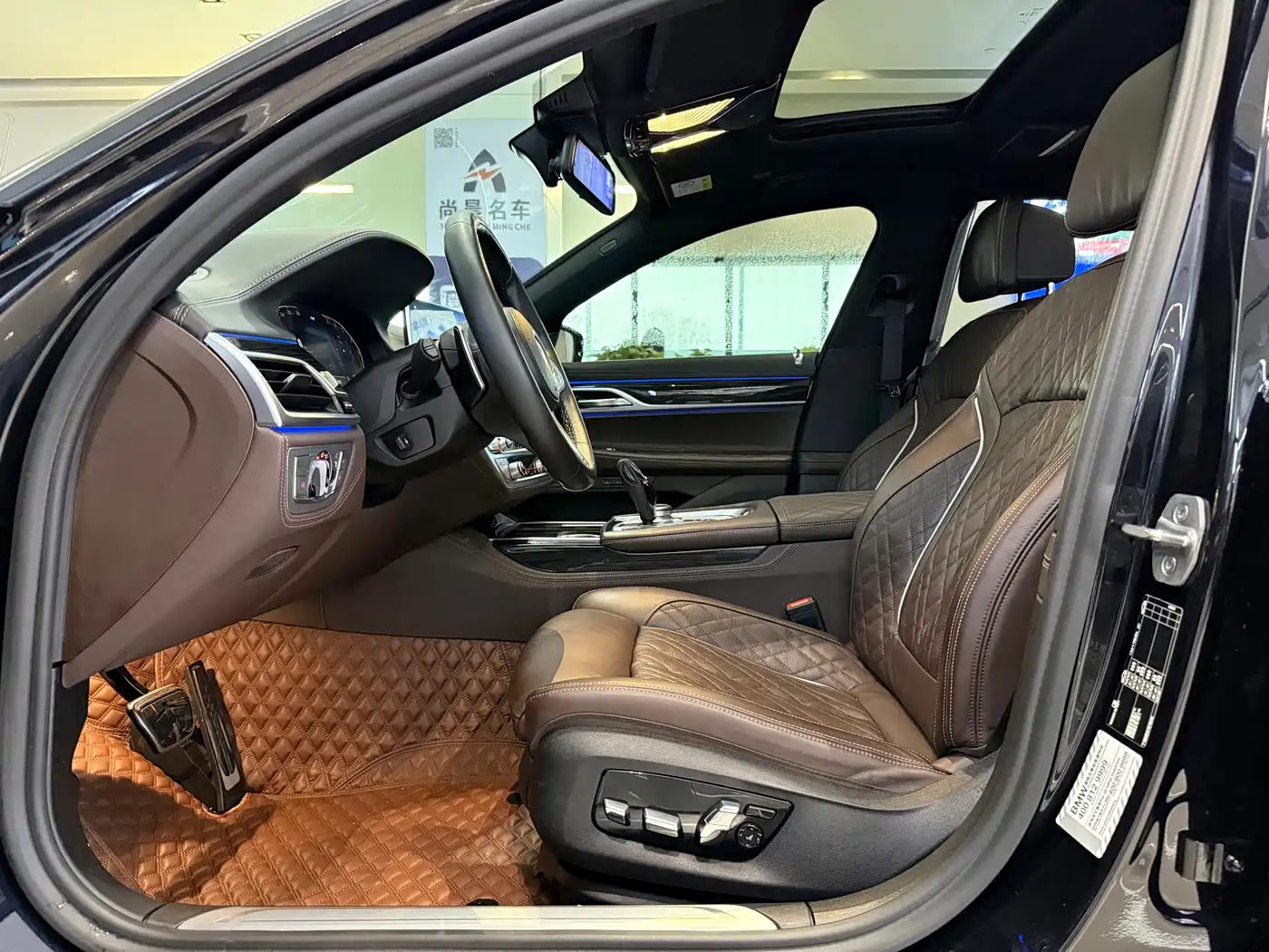 BMW 7 Series 2021 Model 740Li Leading M Sport Package фото 24