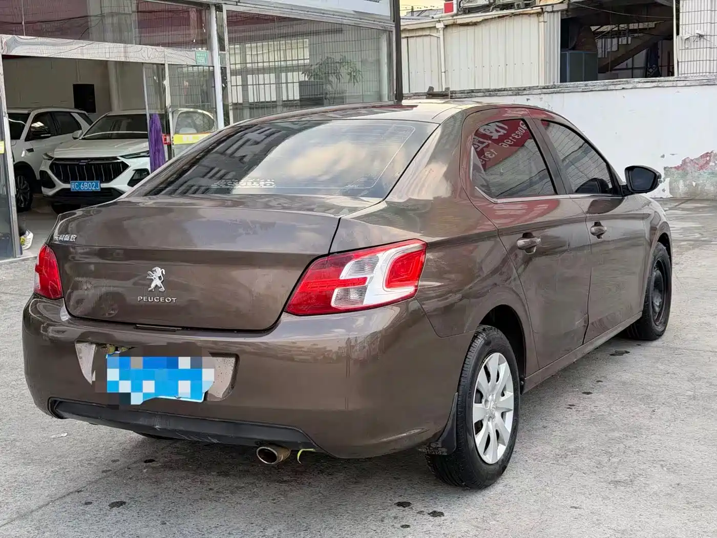 Peugeot 301 2014 1.6L Automatic Comfort Edition фото 7