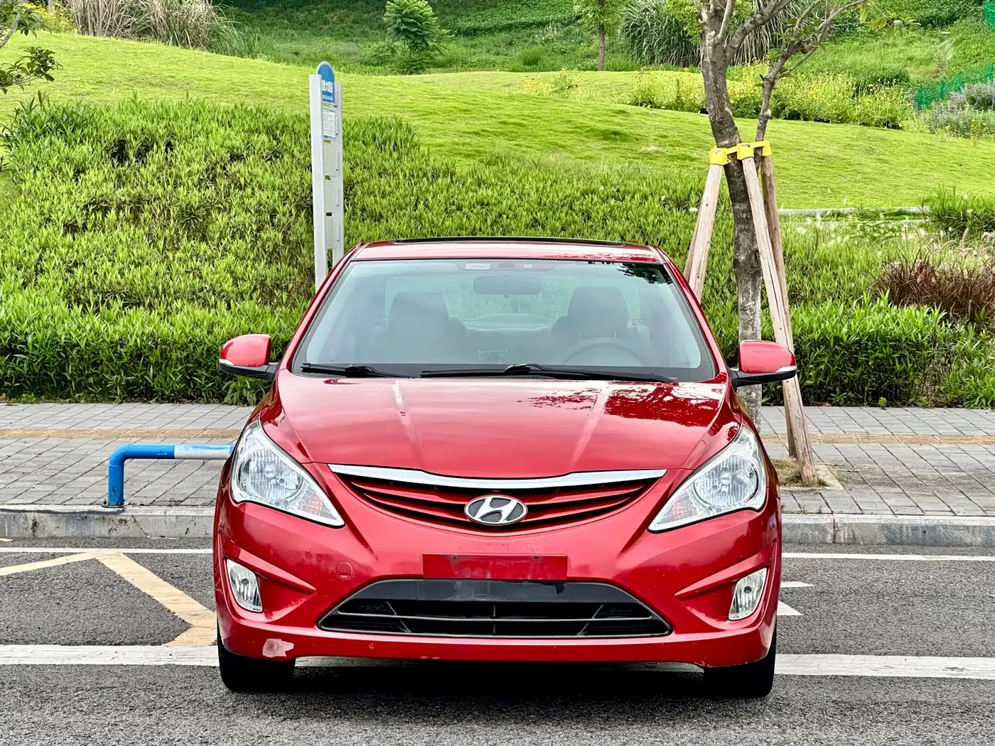 Hyundai Verna 2010 Sedan 1.4L Automatic Fashion GT фото 2