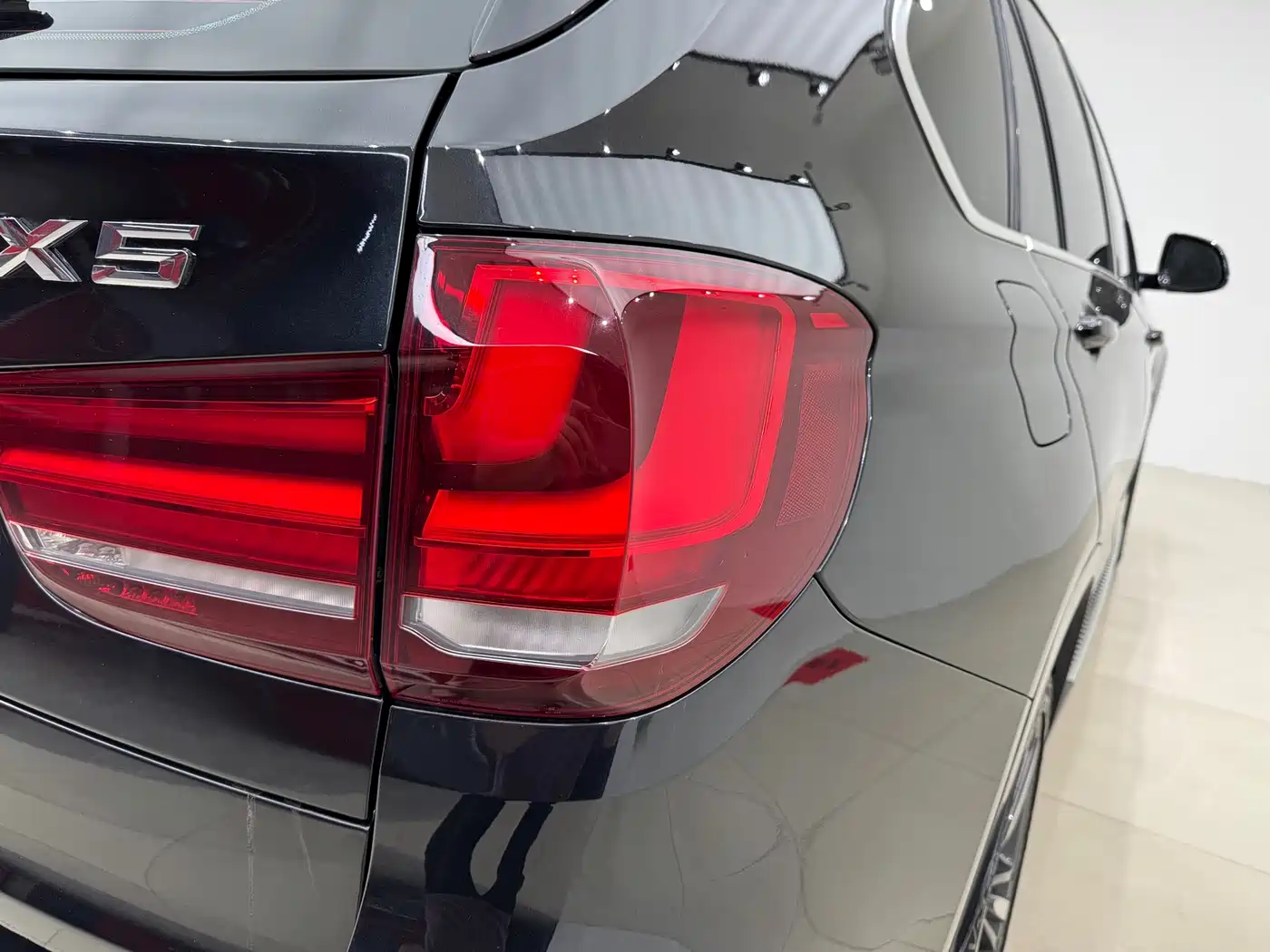 BMW X5 (Import) 2018 xDrive35i Elegant Model фото 11