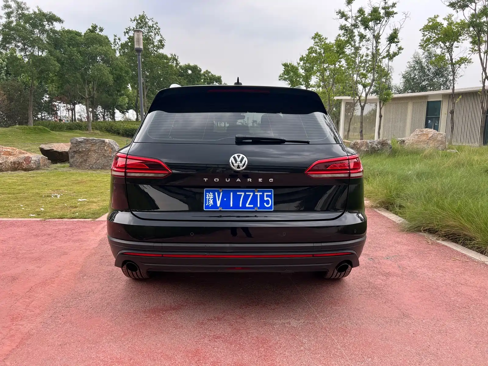 Фото 4 - Volkswagen Touareg