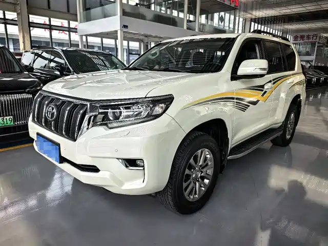 TOYOTA PRADO