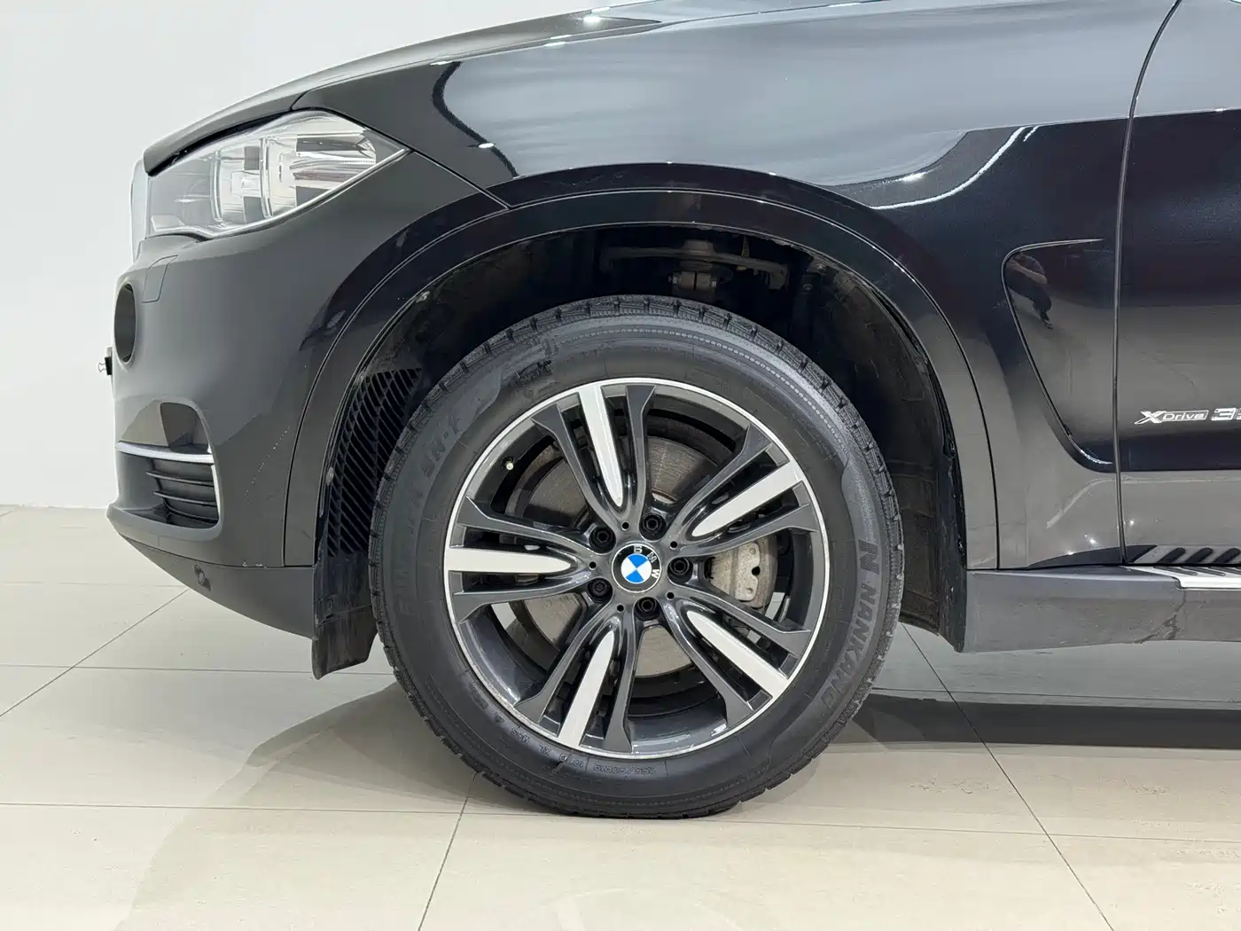 BMW X5 (Import) 2018 xDrive35i Elegant Model фото 8