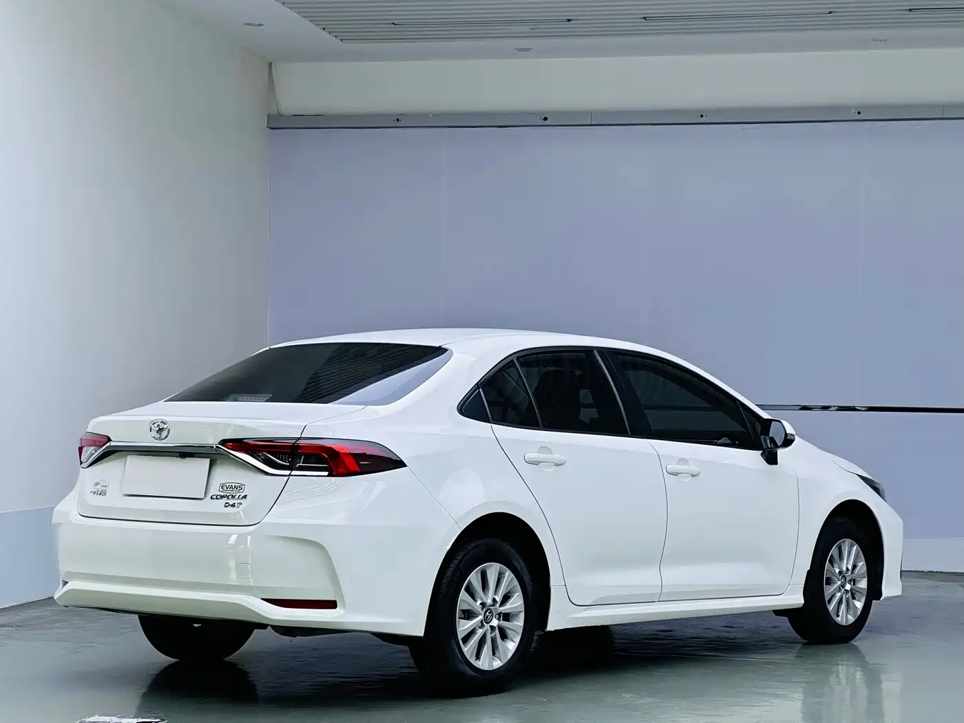 Toyota Corolla 2019 1.2T S-CVT GL Pioneer Edition фото 6