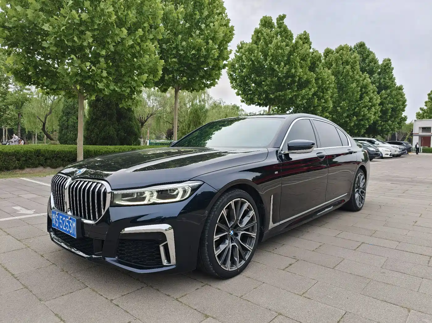 BMW 7 Series 2021 Model 740Li Premium M Sport Package