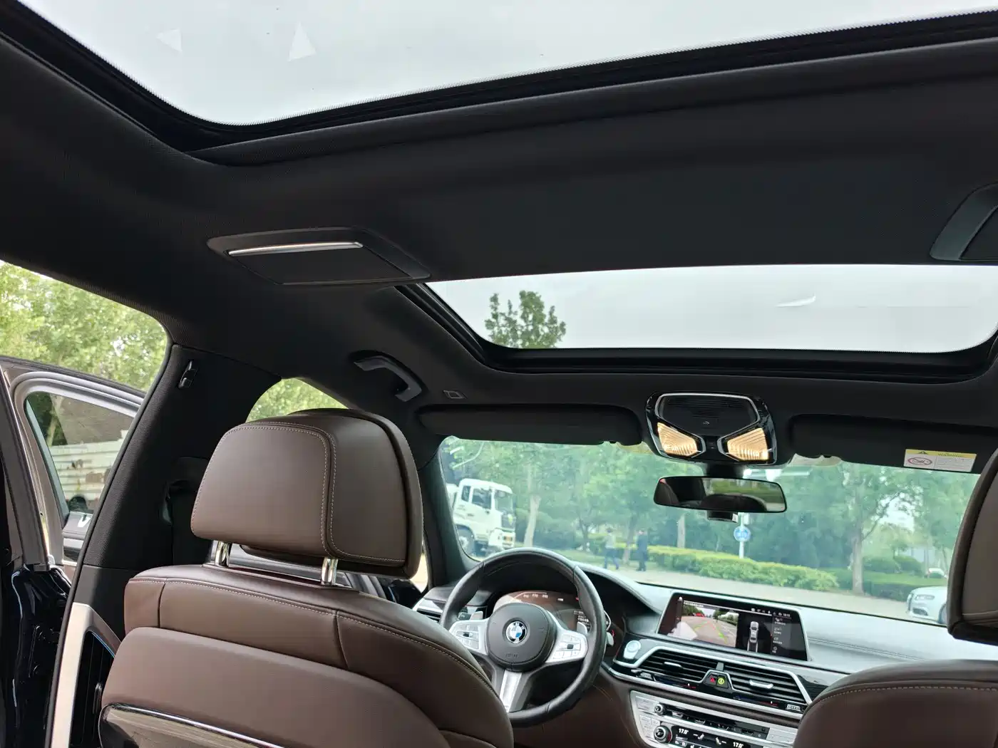BMW 7 Series 2021 Model 740Li Premium M Sport Package фото 15