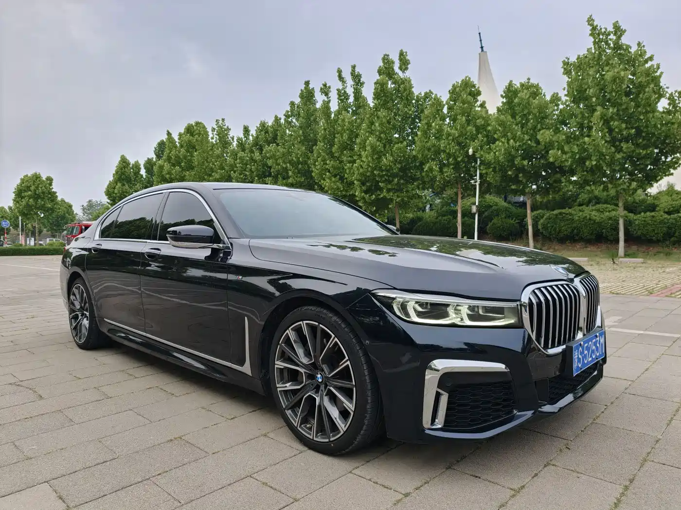 BMW 7 Series 2021 Model 740Li Premium M Sport Package фото 7