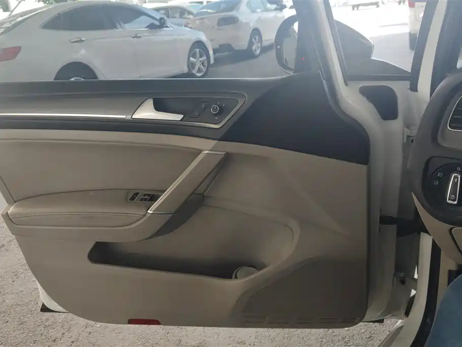 Volkswagen Golf 2015 1.4TSI Automatic Comfort фото 7