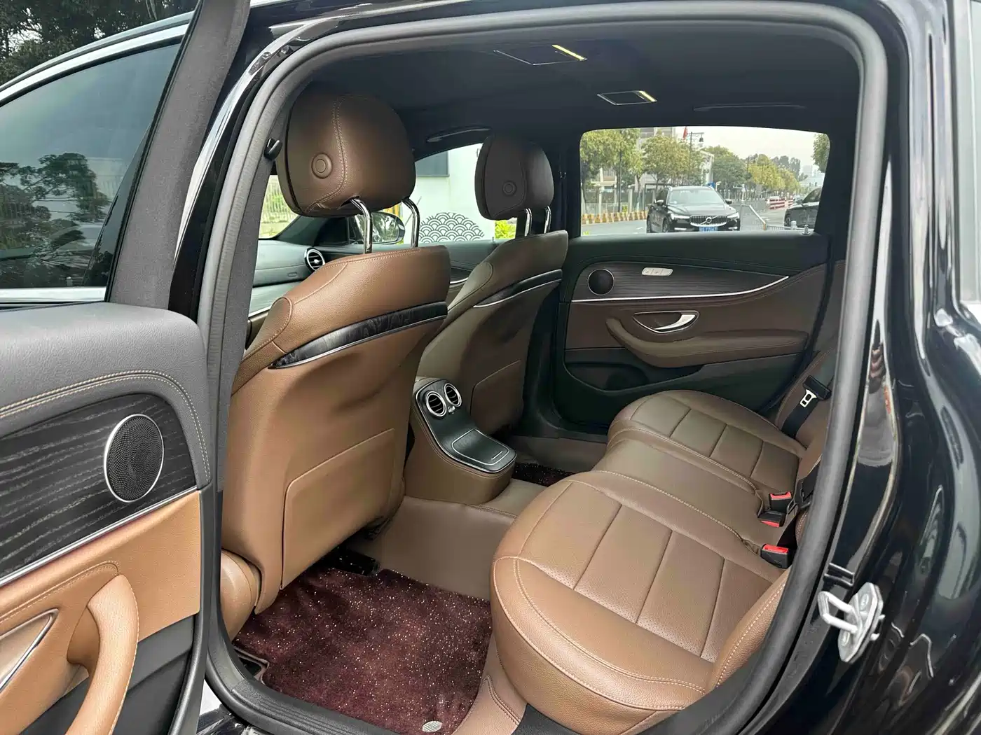 Mercedes-Benz E-Class 2024 E 300 L Fashion Sport фото 5