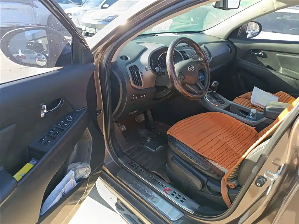 Kia Sportage 2015 2.0L Automatic 2WD DLX фото 16
