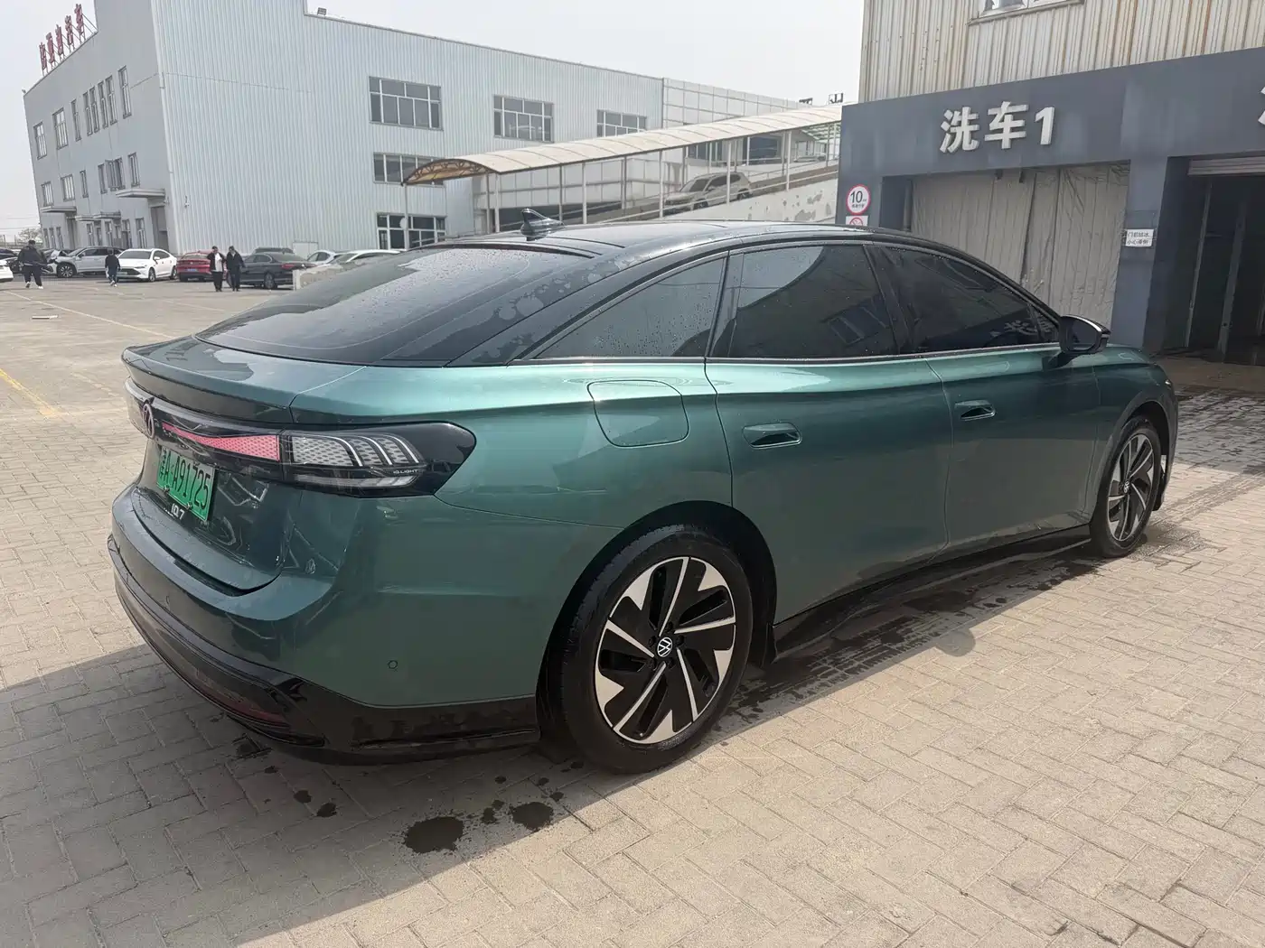 VOLKSWAGEN ID.7 VIZZION