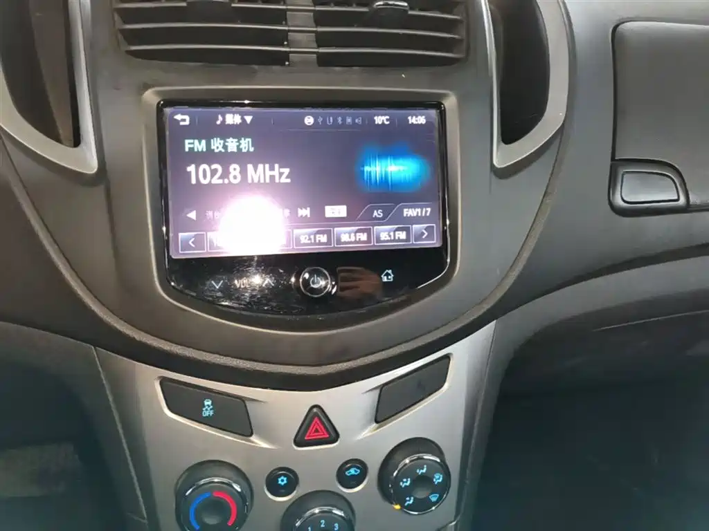 Chevrolet Trax 2014 1.4T Automatic 2WD Luxury фото 13