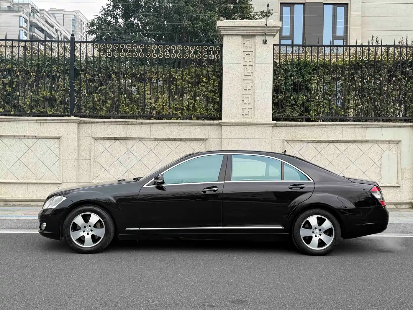 Mercedes-Benz S-Class 2008 Model S 500 L 4MATIC фото 3