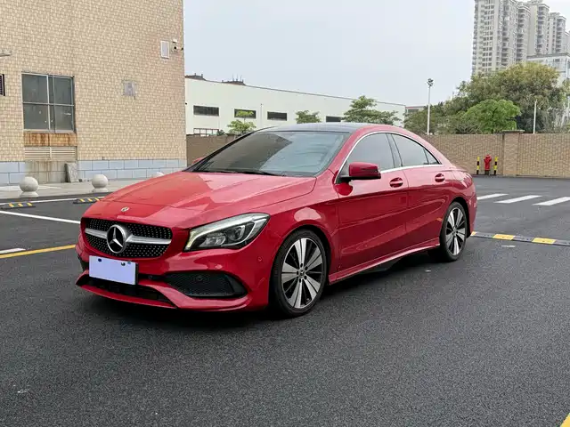 MERCEDES-BENZ CLA