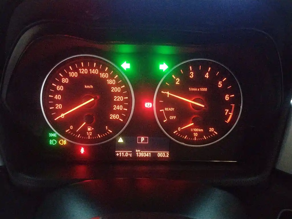 BMW X1 2016 sDrive18Li Premium Model фото 12
