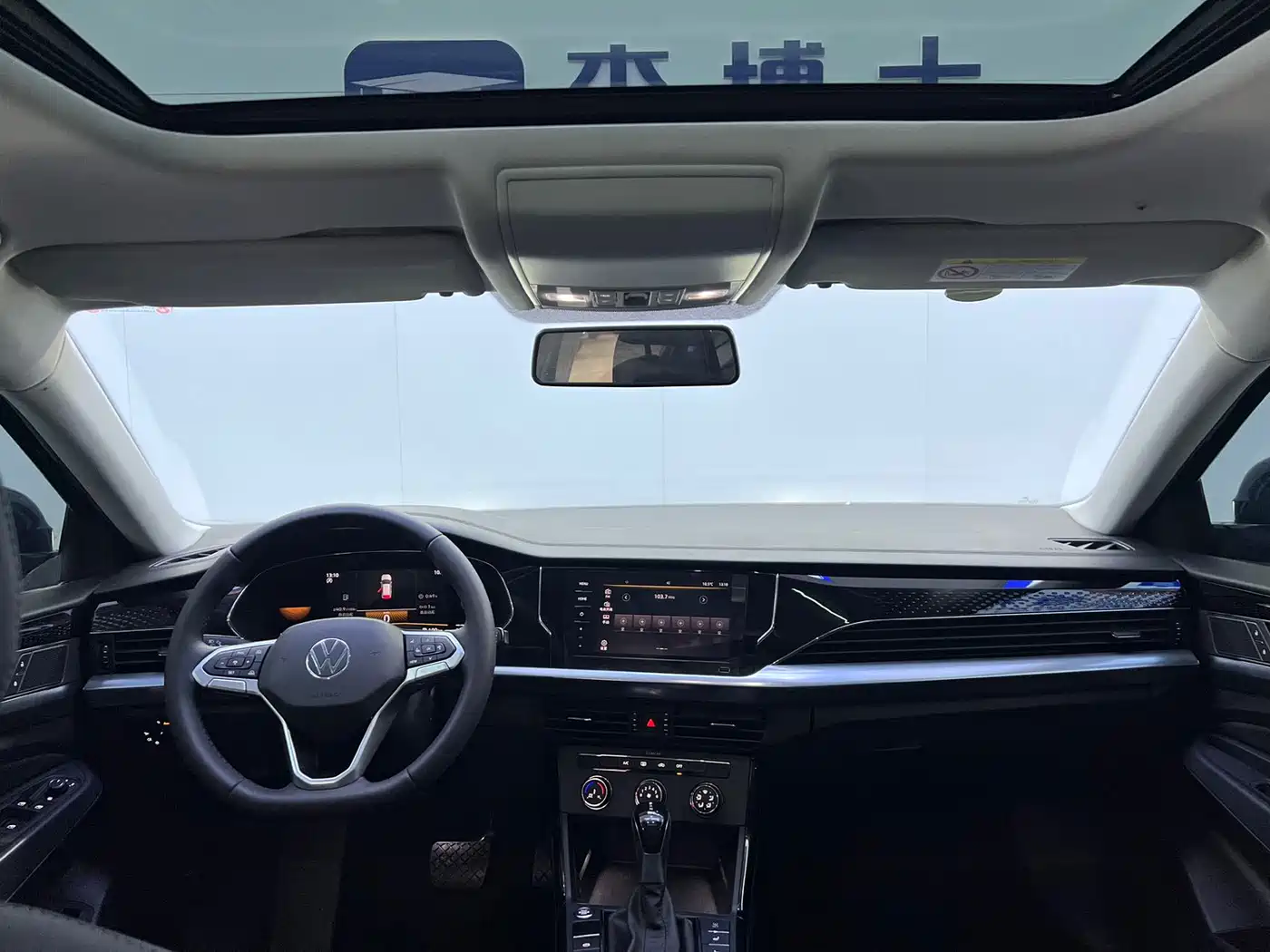 Volkswagen Passat 2023 Facelift 280TSI Elite Edition фото 14