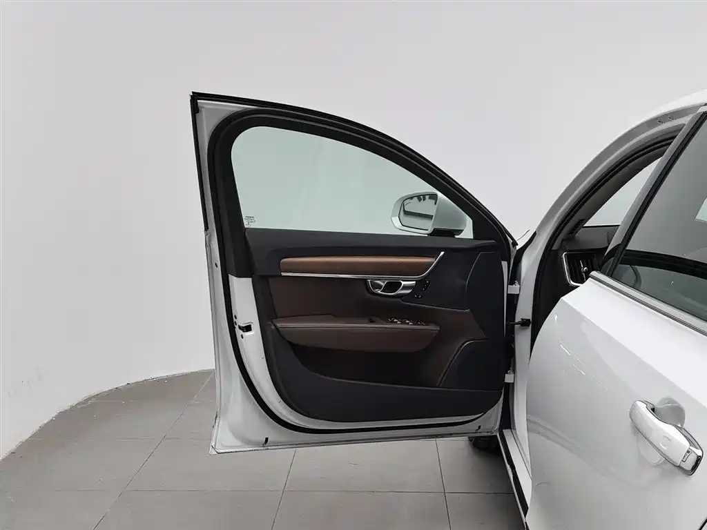Volvo S90 2018 T5 R-Design Edition фото 8