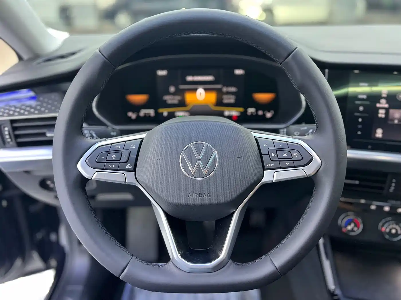 Volkswagen Passat 2023 Facelift 280TSI Elite Edition фото 7
