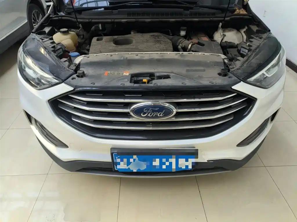 Фото 20 - Ford Edge