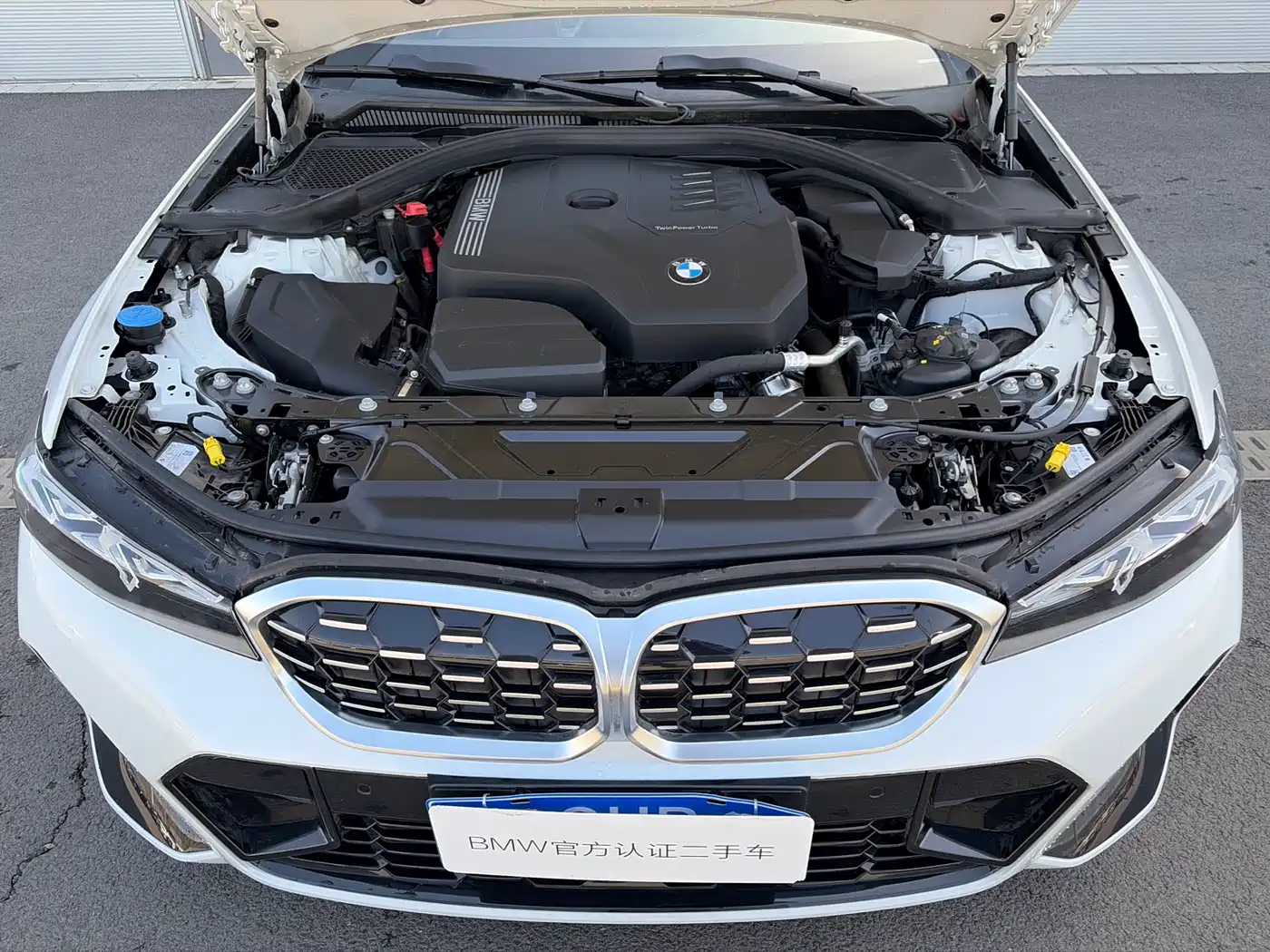 BMW 3 Series 2025 325i M Sport Package фото 12