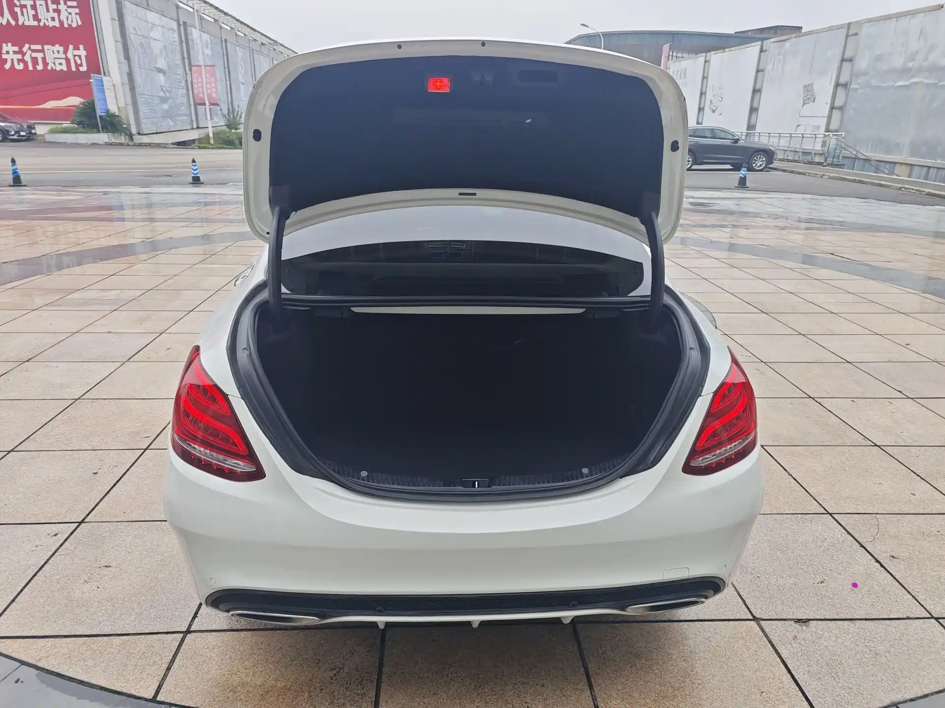 Фото 13 - Mercedes-Benz C-Class