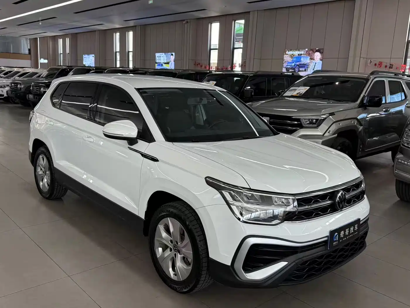 Volkswagen Tharu 2023 300TSI 2WD New Moon Edition